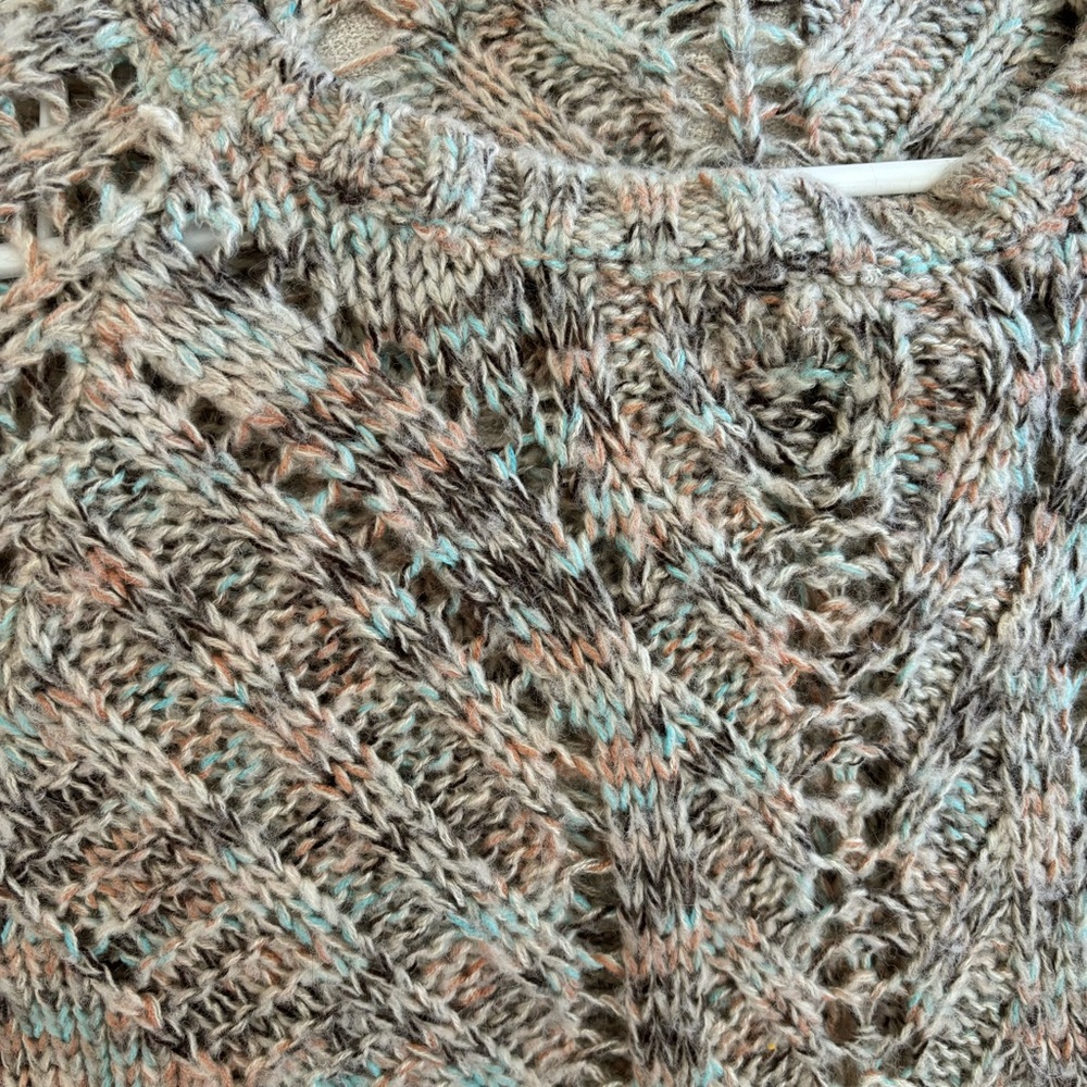KERISMA Open Knit Long Sleeved Asymmetrical Sweater - Picture 7 of 9